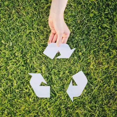 Conception de recyclabilité et de dégradabilité dans les matériaux polyaspartiques